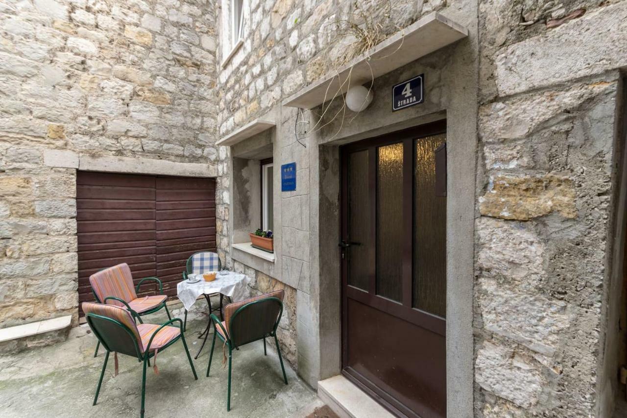 Dalmatinska Kuca Blanka Villa Kaštela Exterior foto